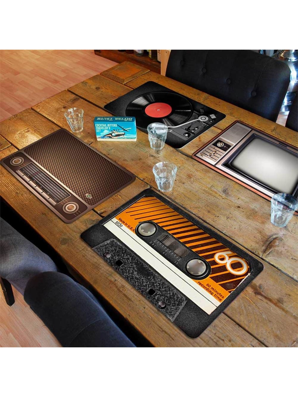 Mikamax Retro Placemats - Set of 4 - Kuechenzubehoer - 03777