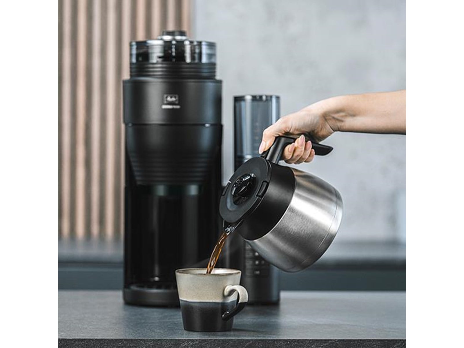 Macchina Da Caffè Melitta AromaFresh Pro X Con Macina Integrata - Filtro, Caraffa Vetro, Serbatoio Rimovibile, Fino A 10 Tazze, Nero/Argento