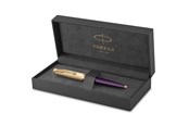 Utensilien zum Schreiben und Zeichnen - Parker 51 Kugelschreiber | Luxuriöser Pflaumenblauer Schaft mit Goldzierteilen | Mittlere Schreibspitze in 18k Gold mit Schwarzer Nachfüllmine | Geschenkbox - 2123518