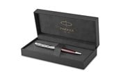 Utensilien zum Schreiben und Zeichnen - Parker PARKER Sonnet Kugelschreiber | Premium Metal & Red Satinierung mit Chromverkleidung | Medium Spitze mit schwarzer Tinte Nachfüllen | Geschenkbox - 2119783