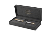Utensilien zum Schreiben und Zeichnen - Parker Sonnet Kugelschreiber | Edelstahl mit Goldzierteilen | Mittlere Spitze | schwarze Tinte | Geschenkbox - 1931507