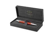 Utensilien zum Schreiben und Zeichnen - Parker Duofold Classic Kugelschreiber in Big Red Vintage | mittlere Schreibspitze | schwarze Tinte - 1931379