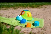 Baby Spielzeug - ABC  Floating Turtle Shape Sorter - 104010027