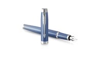 Utensilien zum Schreiben und Zeichnen - Parker IM Writing Rituals Fountain Pen Peaceful Blue Finish with Gradient & Chrome Trims Fine Nib Blue Ink Gift Box - 2203904