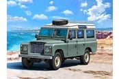 Bausets - Revell Model Building Kit - Land Rover Series III LWB (S. Wagon) 1:24 - 184dlg. - 67047