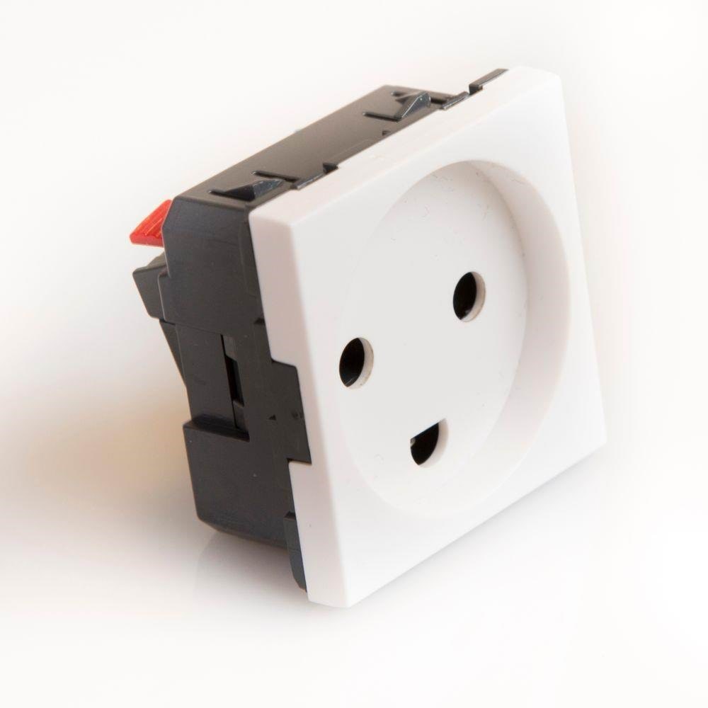 Legrand 2p+e Socket Danish Standard - Schaltereinheiten 77508