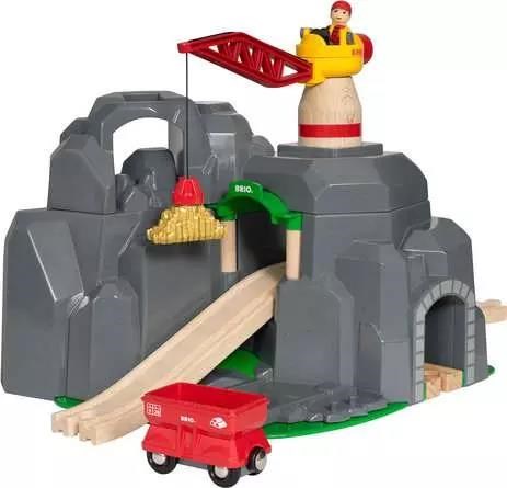 Brio Crane And Mountain Tunnel - Brio Train