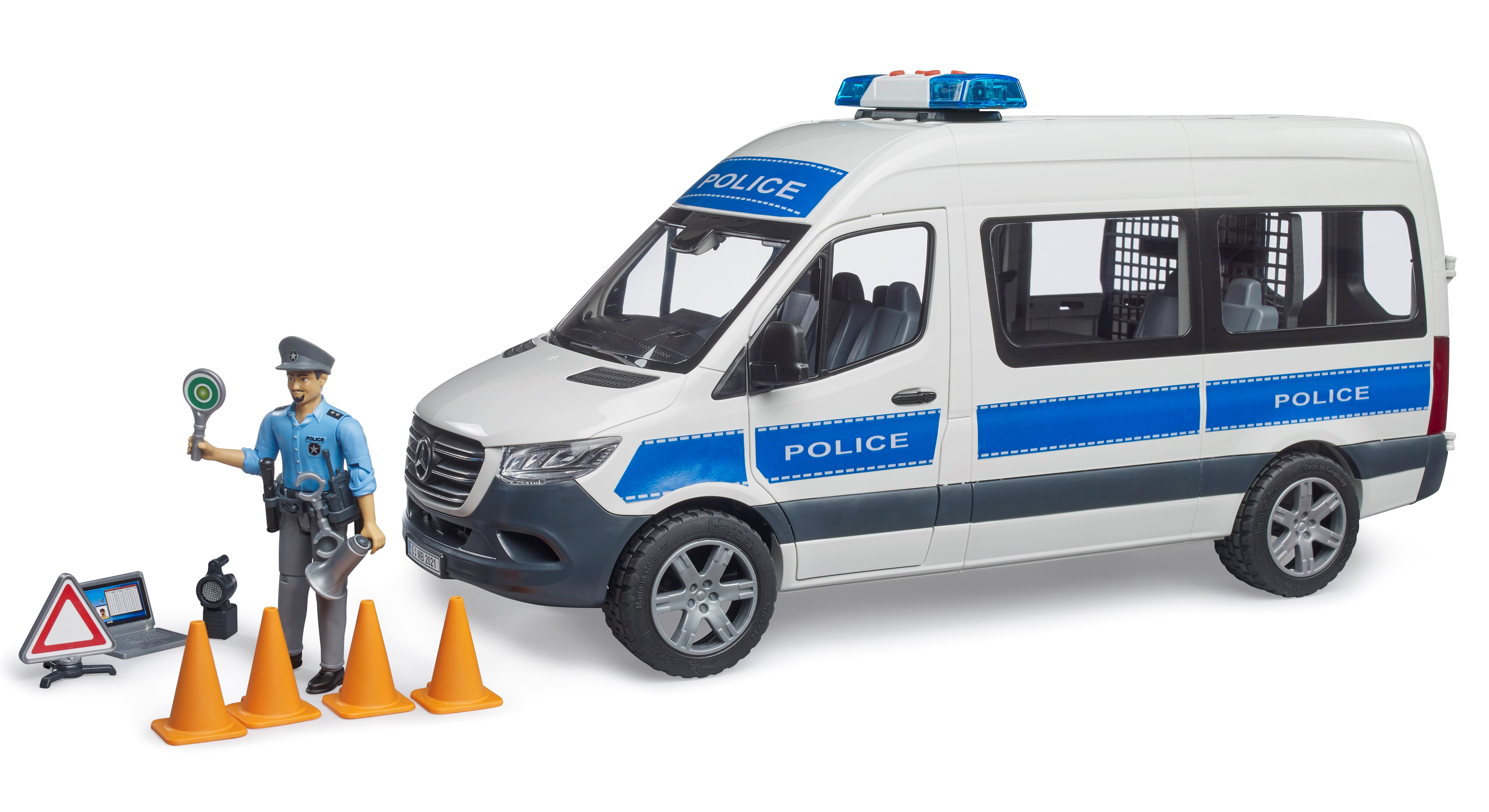 Bruder Mercedez-benz Sdrucker Police Vehicle With Police Officer Toy - Spielzeugauto