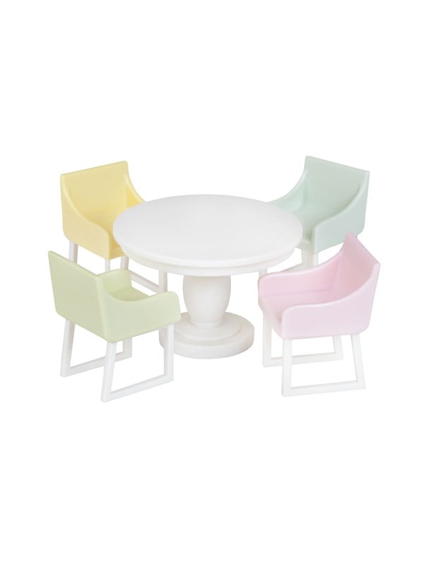 Micki Lundby Esszimmer mit pastellfarbenen Sthlen  Tisch