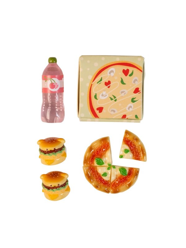 Micki Lundby Junkfood mit Burger Getrnk geschnittener Pizza  Pizzakarton